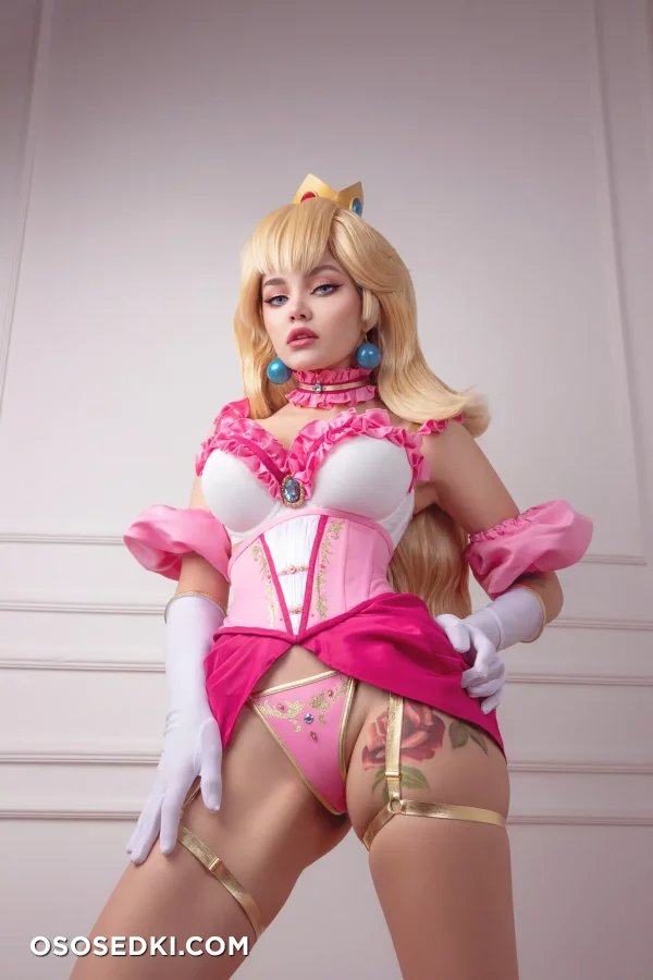 Kalinka Fox | Christina Fink - Princess Peach - Super Mario Brothers | Super Mario Bros. - 7
