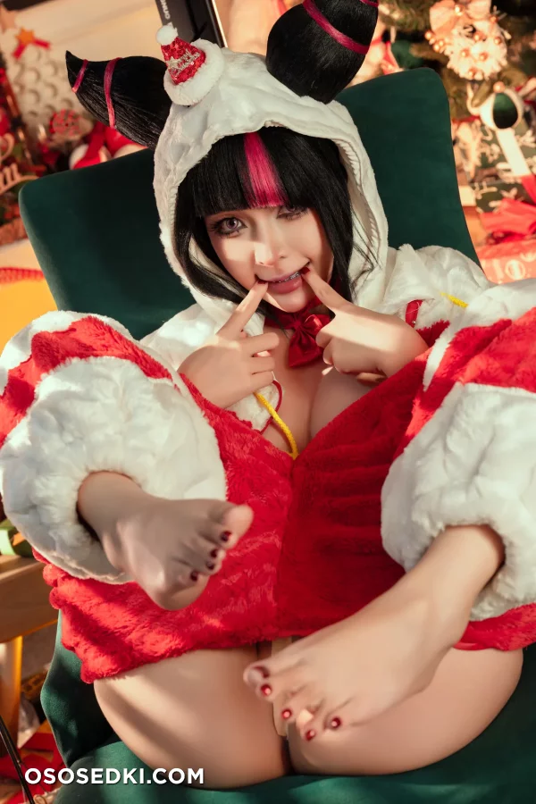 Umeko J - Juri Han Christmas - 56