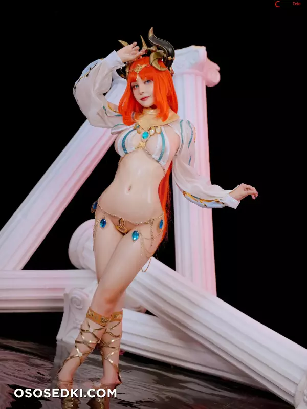 Joyce (Joyce Lin2x) cosplay Nilou - Genshin Impact - 16