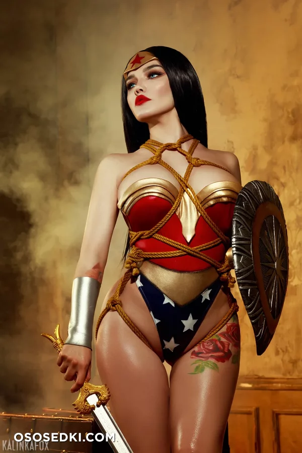 Kalinka Fox | Christina Fink - Wonder Woman - Justice League - 13