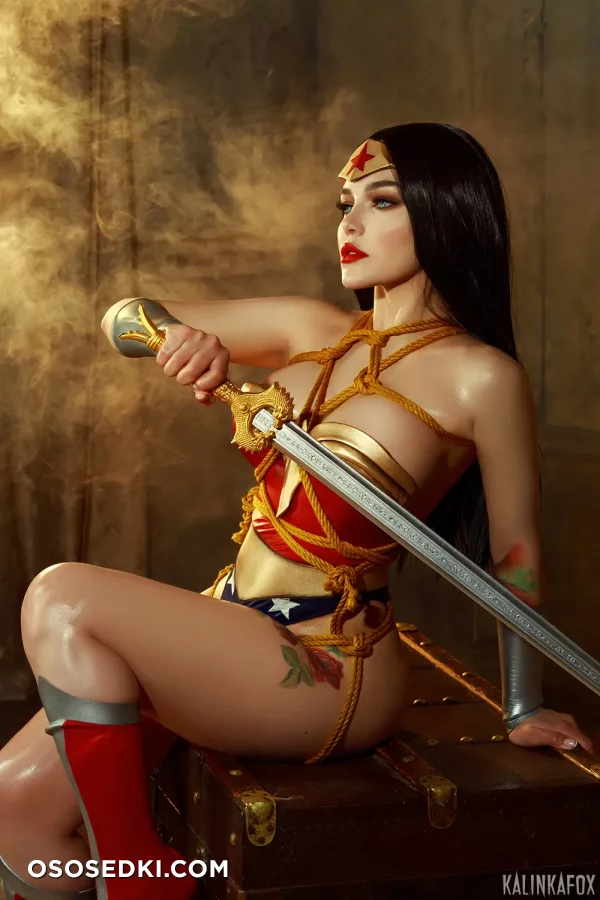Kalinka Fox | Christina Fink - Wonder Woman - Justice League - 15