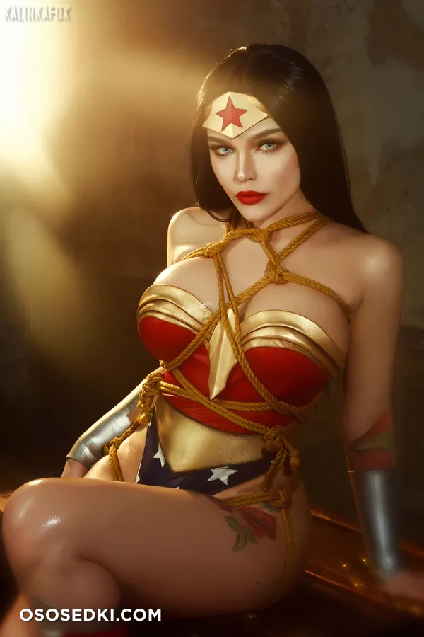 Kalinka Fox | Christina Fink - Wonder Woman - Justice League - 16