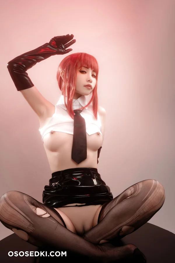 HornyCos - Red-Haired Petite Beauty Cosplays As Chainsaw Man Makima (Patreon) - 29