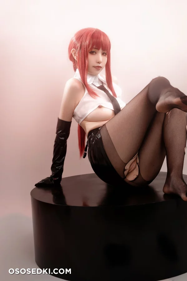HornyCos - Red-Haired Petite Beauty Cosplays As Chainsaw Man Makima (Patreon) - 34
