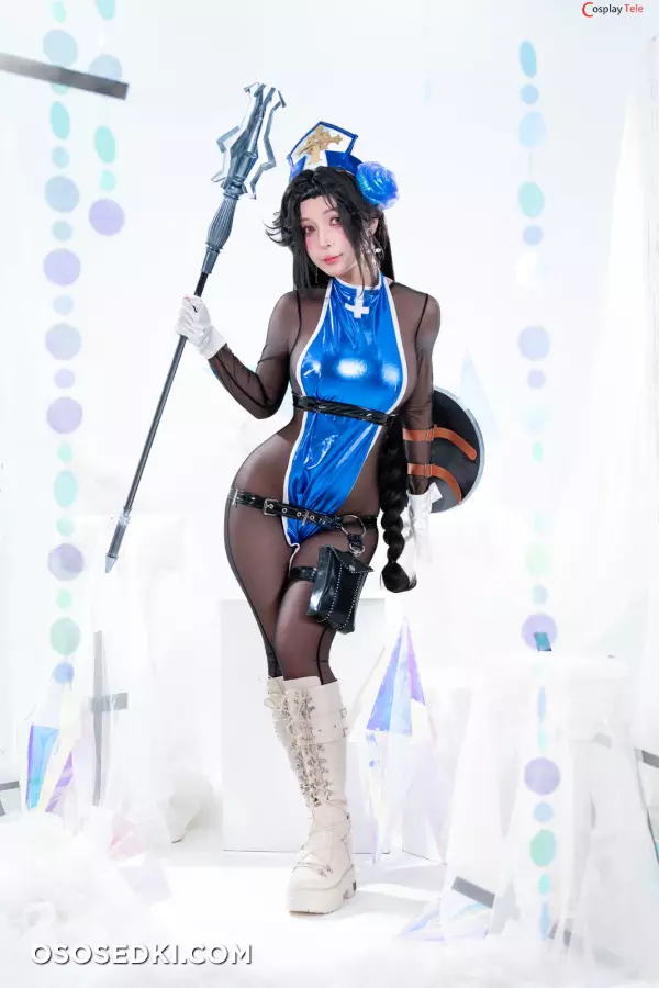 Umeko J cosplay Maiden Ice Rose - NIKKE - 1