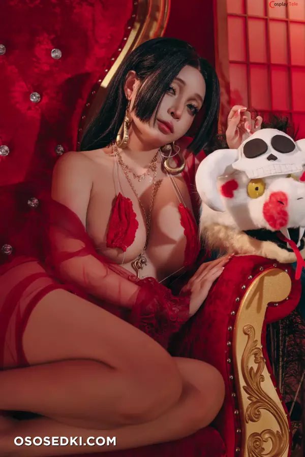 Umeko J cosplay Boa Hancock - One Piece - 38