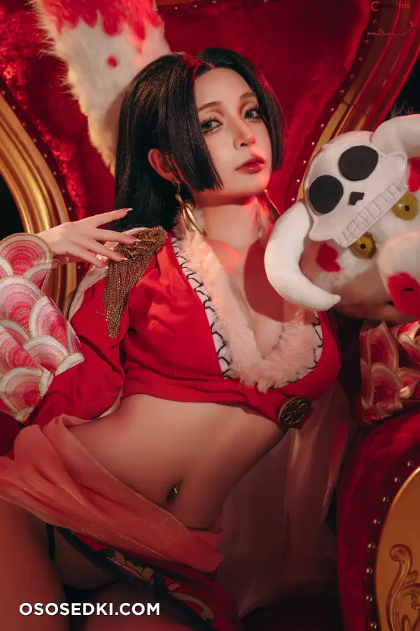 Umeko J cosplay Boa Hancock - One Piece - 4