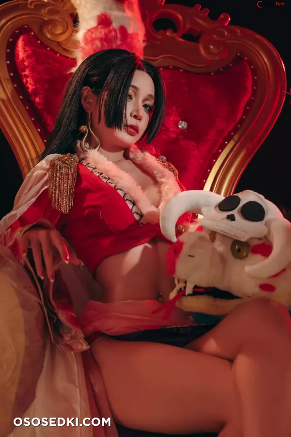 Umeko J cosplay Boa Hancock - One Piece - 8