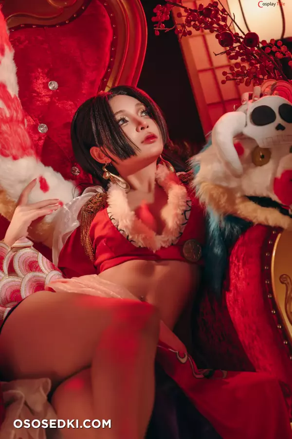 Umeko J cosplay Boa Hancock - One Piece - 9