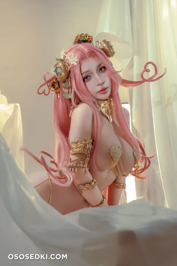 Umeko J - Aphrodite - Hades - 15