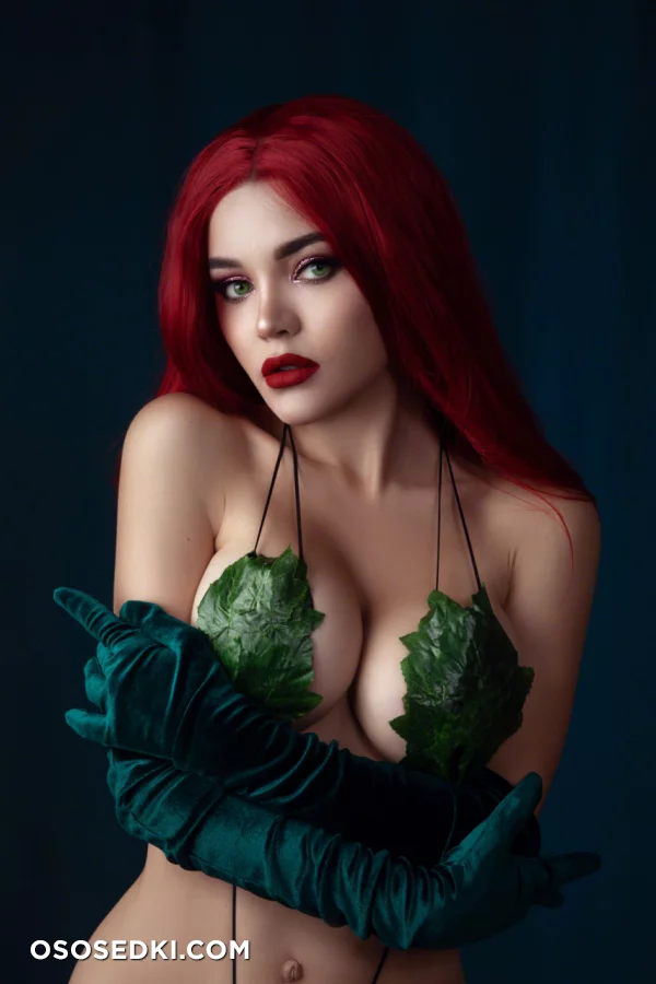 Kalinka Fox | Christina Fink - Poison Ivy - Batman - 22