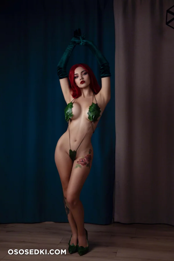 Kalinka Fox | Christina Fink - Poison Ivy - Batman - 8