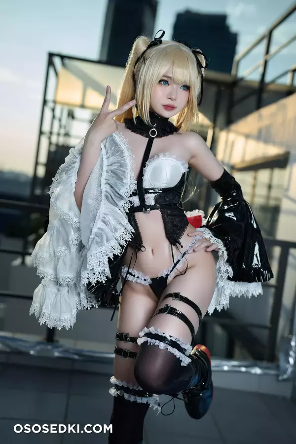 ZinieQ - Marie Rose Sakimichan Art - 18