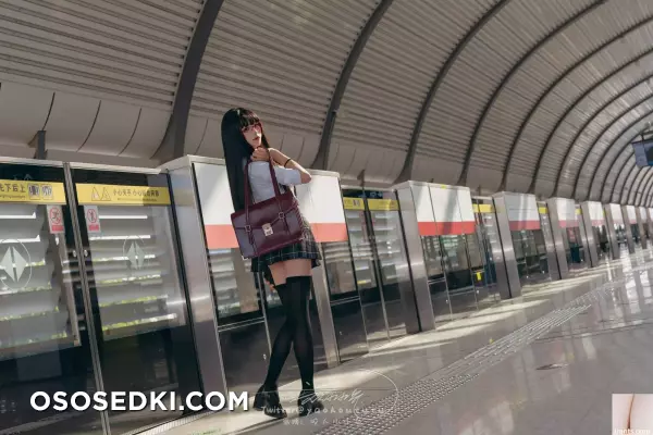  网路收集  福利少女 咬一口兔娘 电车惊魂expect VIP专属全  75P  - 17