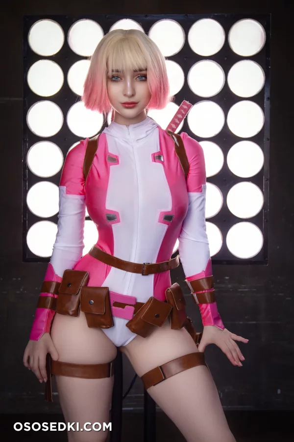 Hologana - Gwenpool - Deadpool - 2