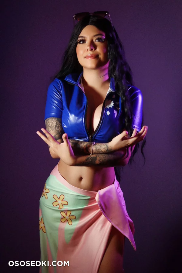 GundamChick - Nico Robin - One Piece - 8