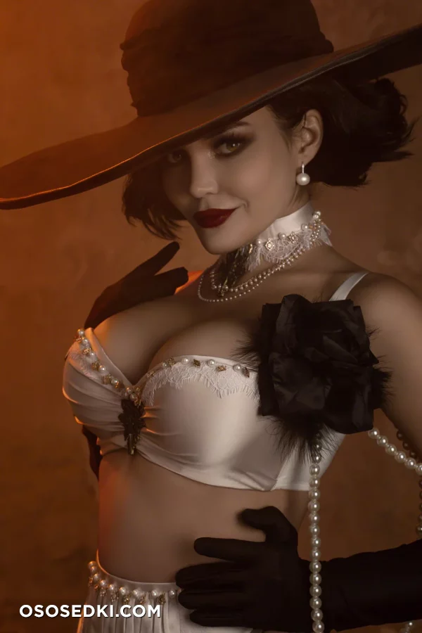Kalinka Fox | Christina Fink - Alcina Dimitrescu - Resident Evil | Biohazard - 10