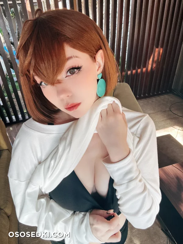 Caticornplay - Momo Ayase - Dandadan - 18