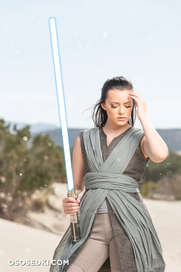 Joanie Brosas - Rey - Star Wars - 1