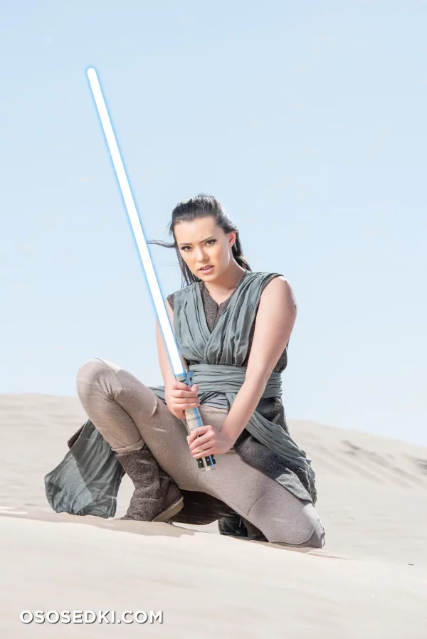 Joanie Brosas - Rey - Star Wars - 13