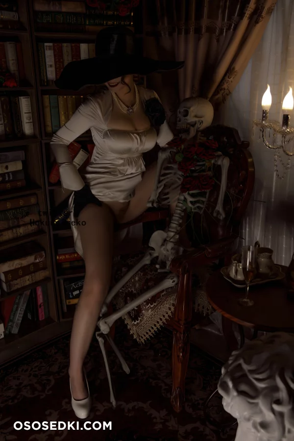 Hokunaimeko - Alcina Dimitrescu - Resident Evil | Biohazard - 23