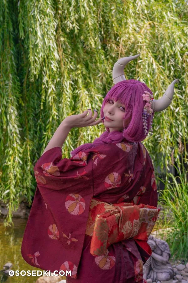Tsuki Desu - Aura Sou Sou No Frieren - 10