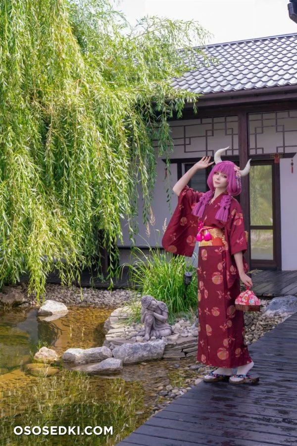 Tsuki Desu - Aura Sou Sou No Frieren - 8
