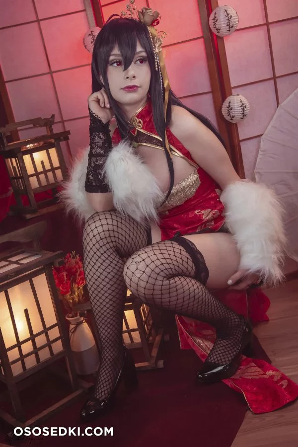 Miih Cosplay - Taihou - Azur Lane - 34