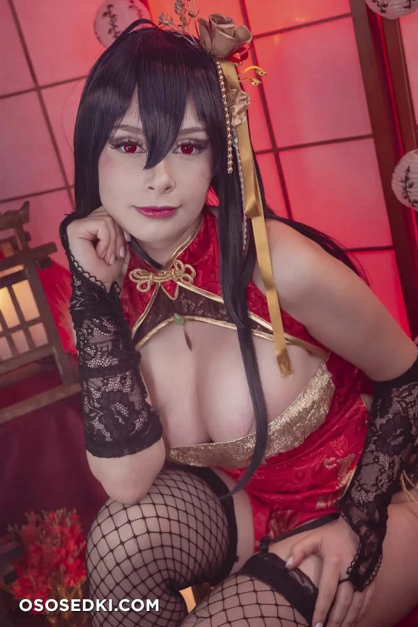 Miih Cosplay - Taihou - Azur Lane - 35