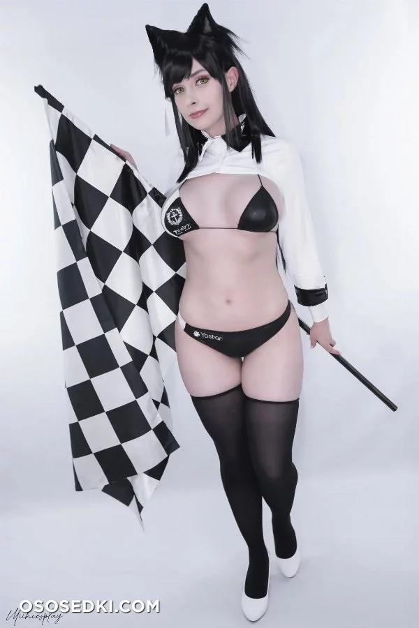 Miih Cosplay - Atago - Azur Lane - 3