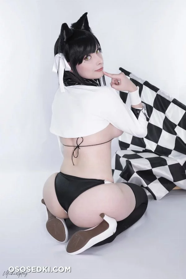 Miih Cosplay - Atago - Azur Lane - 48