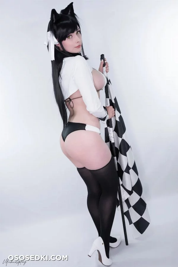 Miih Cosplay - Atago - Azur Lane - 8