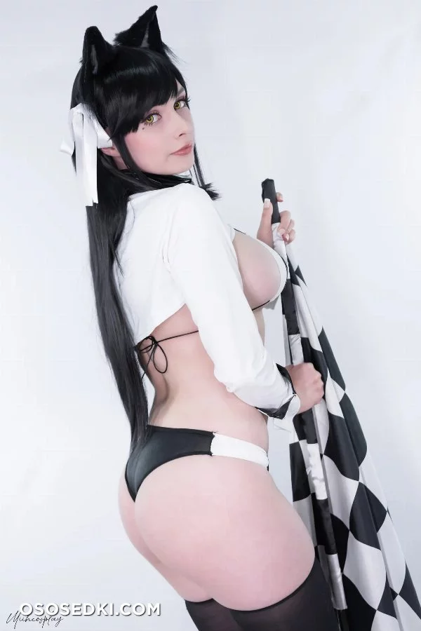 Miih Cosplay - Atago - Azur Lane - 9
