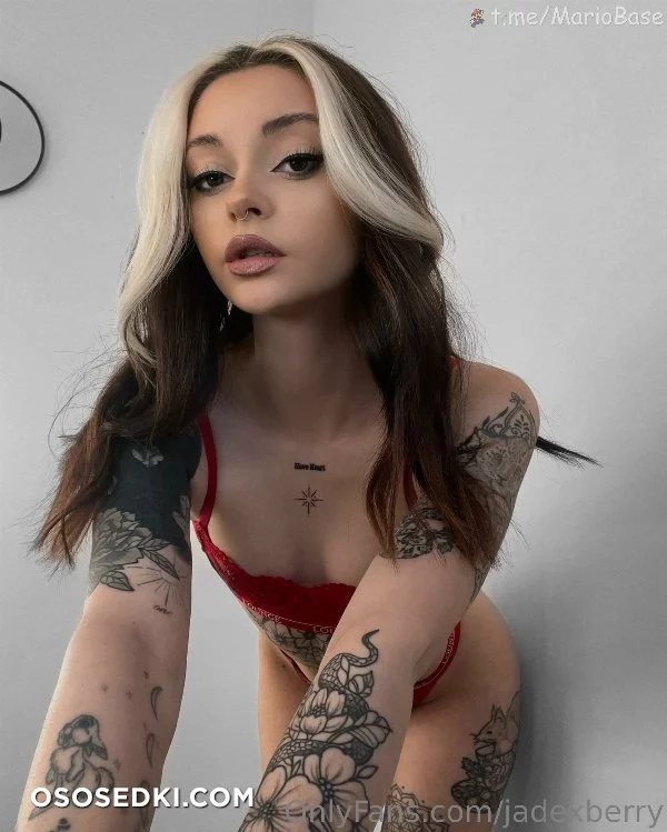 Jade Berry - jadexberry - 32