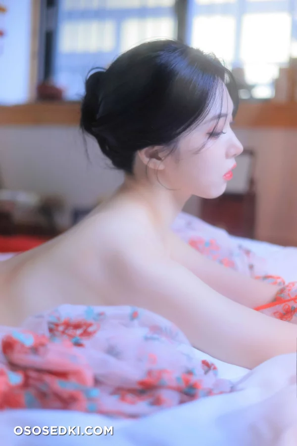 Yeon Woo - HEAT - 124