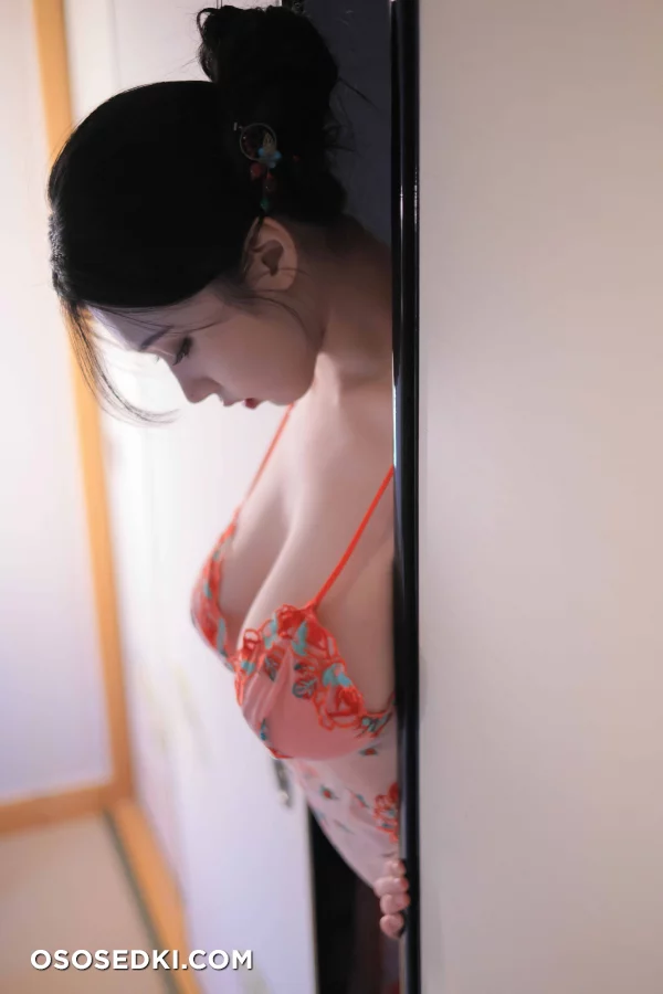 Yeon Woo - HEAT - 71