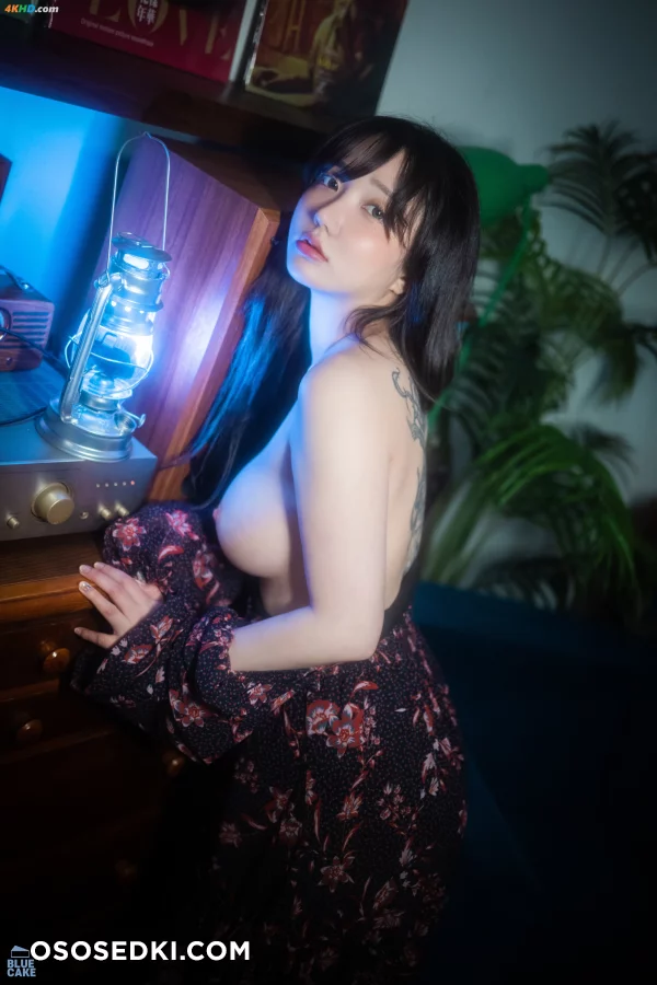 [BLUECAKE] Son Ye-Eun – Nothing RED - 2