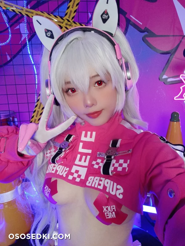 Messie Huang Alice - 50