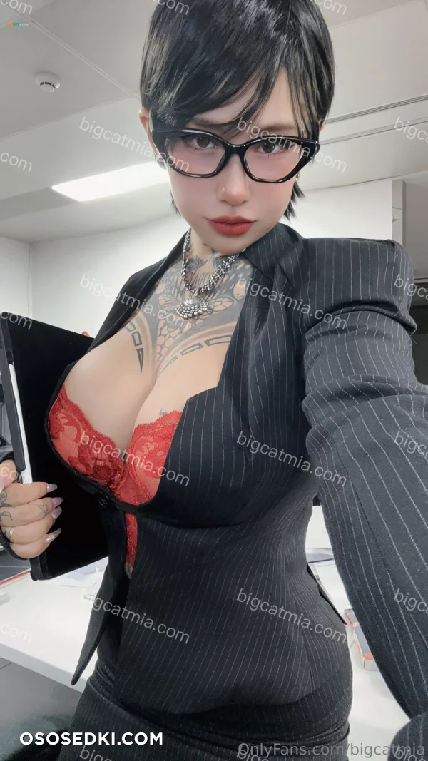 高桥尤美(bigcatmia) – Onlyfans纹身福利姬视图合集 - 84