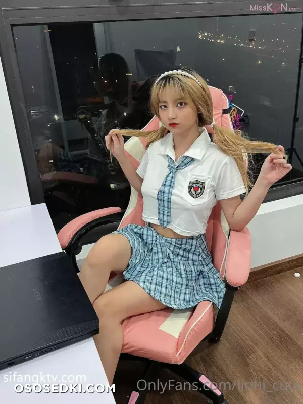 linhi_cute (yuumeilyn): 极品美奶反差婊网红私拍 - 18