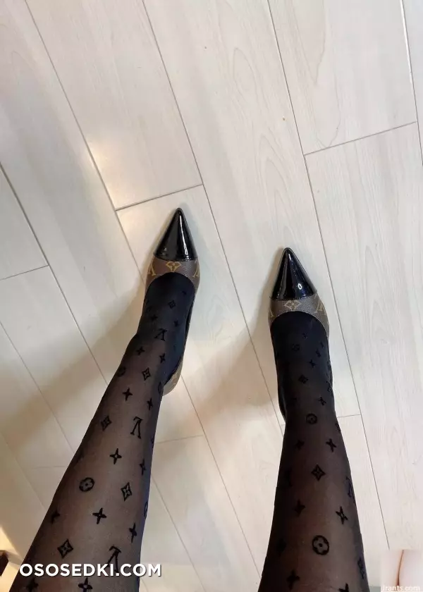 [Onlyfans] 福利姬 -鹤宇 美魔女私拍福利图 (六) - 98