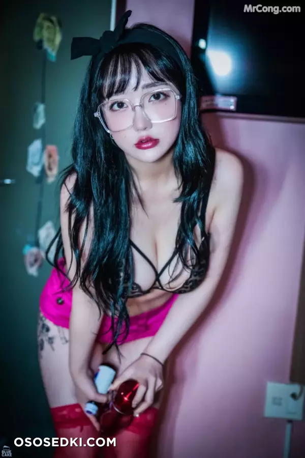 [BLUECAKE] Son Ye-Eun (손예은): Nude No Panty - 70