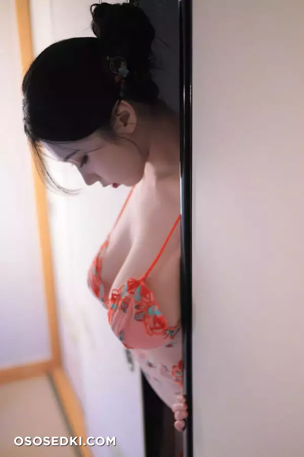 Yeon Woo 연우 - Heat - 54