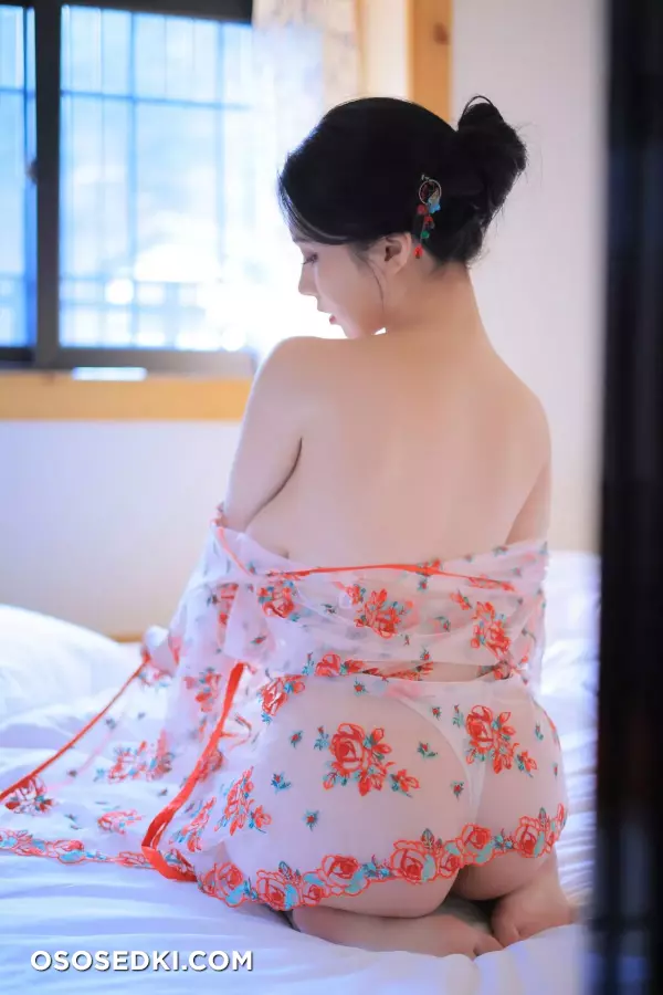 Yeon Woo 연우 - Heat - 65