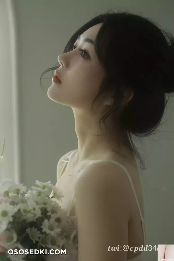 推特神极品身材「美乳美鲍」私拍expression淫荡到位 - 36