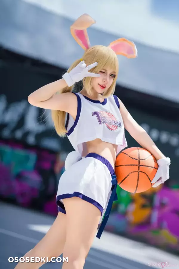 UmekoJ: Lola Bunny - 21