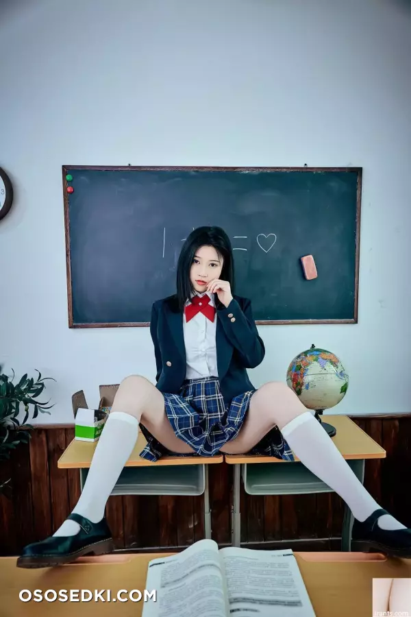 [网路收集] 福利少女-年年月刊少女 - 17
