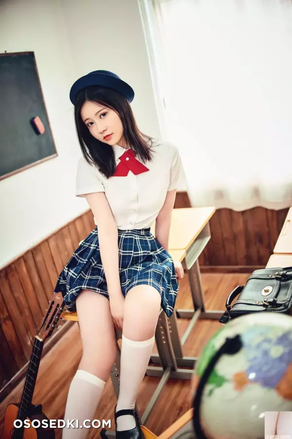 [网路收集] 福利少女-年年月刊少女 - 32