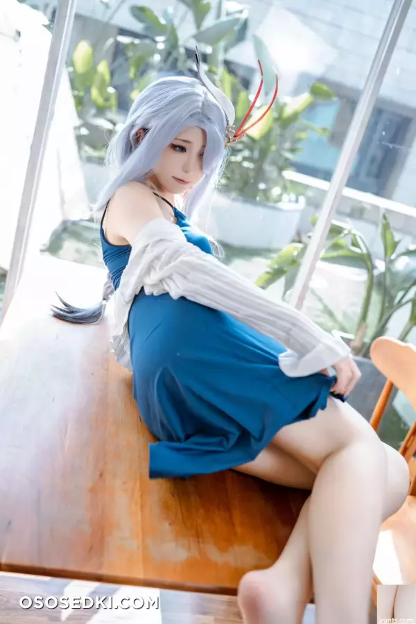 [网路收集] 福利少女Quan冉有点饿《申鹤同人礼服 》 - 43