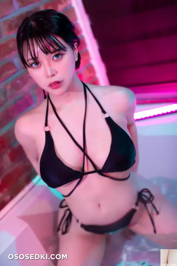 Umeko J St. Louis (69P) - 42